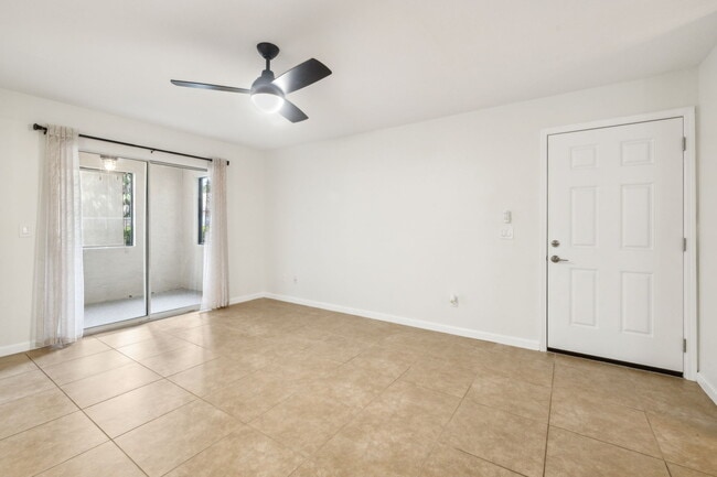 Building Photo - 9 Arbor Club Dr