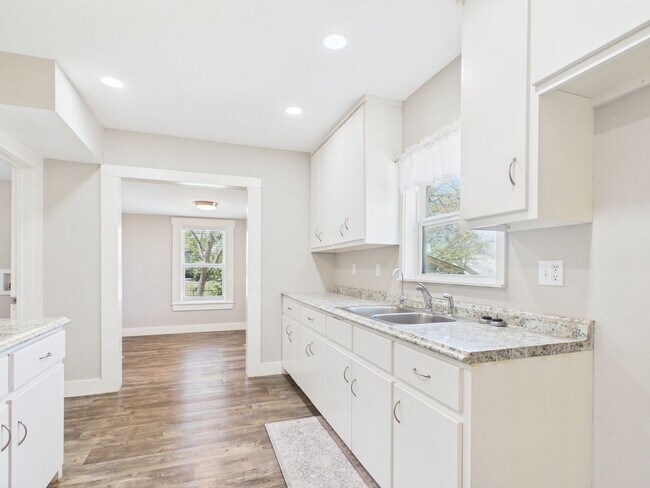 Building Photo - Bright & Spacious 2-Bedroom Home with Large Living Area, Big Kitchen & Expansive Backyard