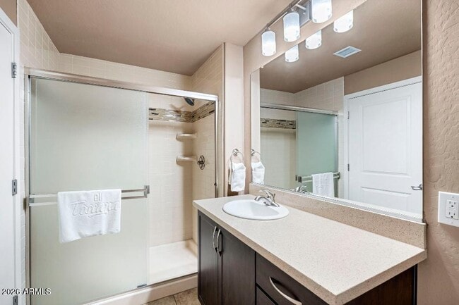 Building Photo - 5450 E Deer Valley Dr