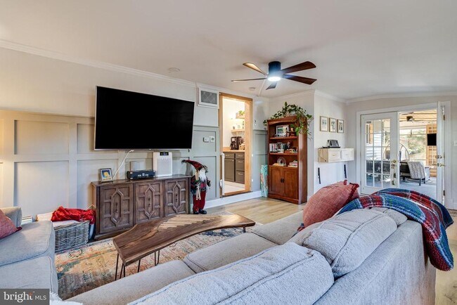 Building Photo - 40905 Spring House Ln