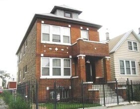 Building Photo - 2507 W 46th St