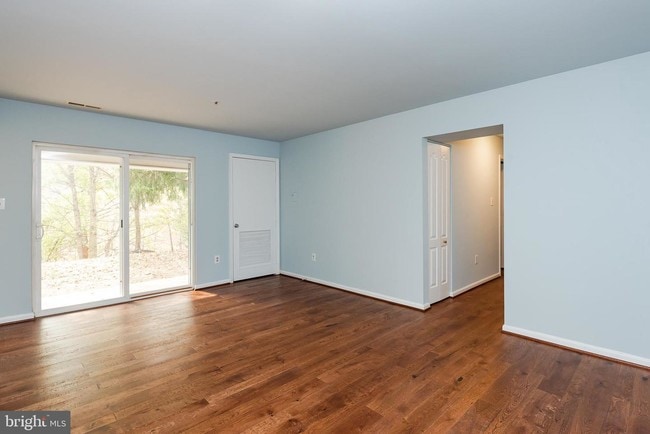 Building Photo - 8352 Montgomery Run Rd