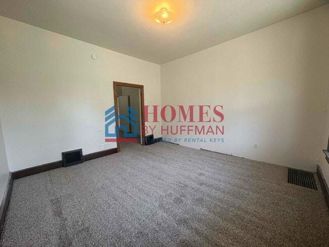 Building Photo - Large Four Bedroom | Two Bath House