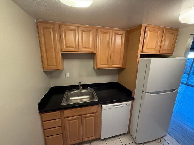 Building Photo - 79 Avram Ave