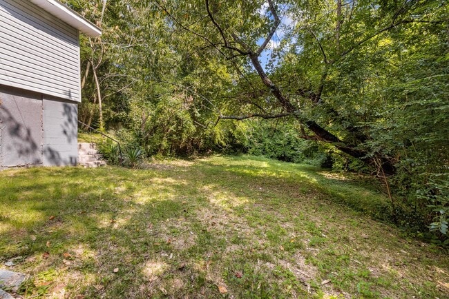 Building Photo - Beautiful Eastlake Bungalow