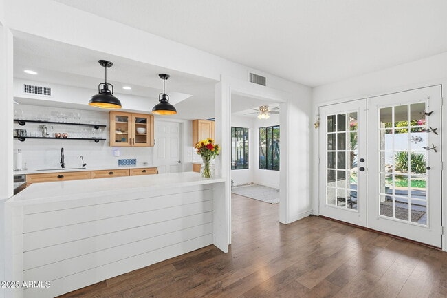 Building Photo - 3850 E Mountain Sky Ave