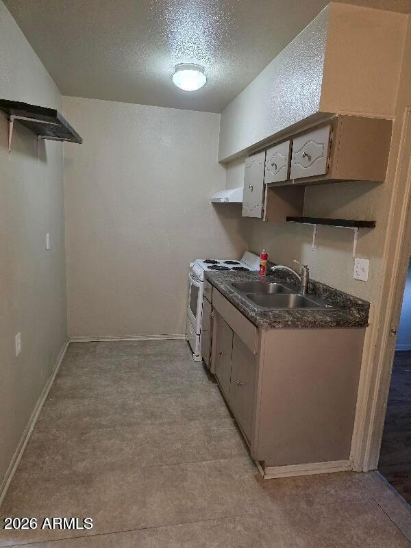 Building Photo - 212 E Centre Ave