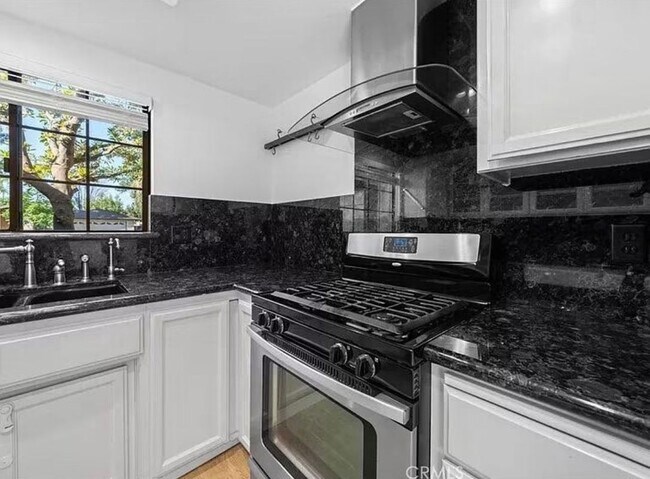 Building Photo - 6708 Plaquemines Dr