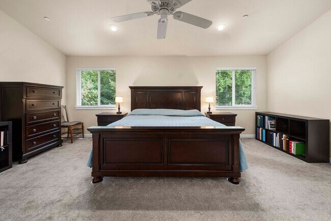 Building Photo - 2030 Nelson St