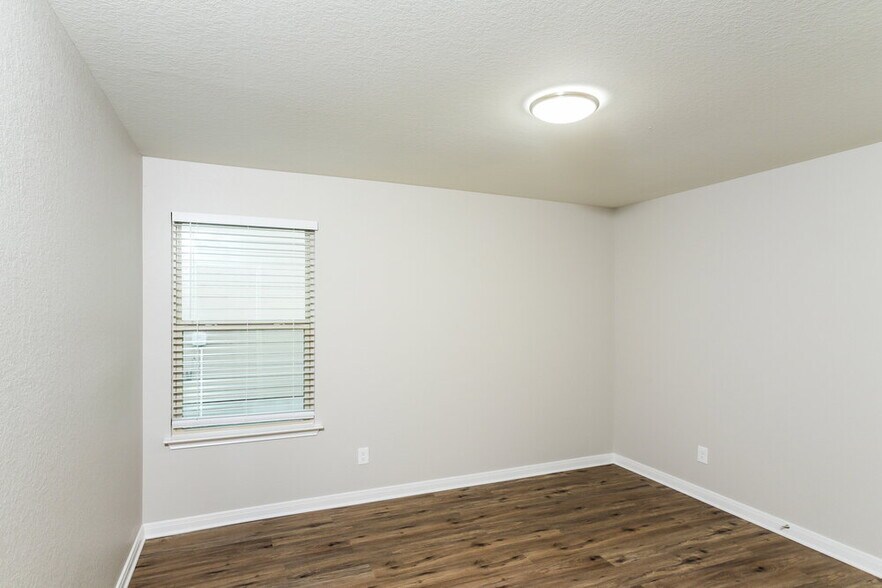 Building Photo - 2028 Atticus Dr