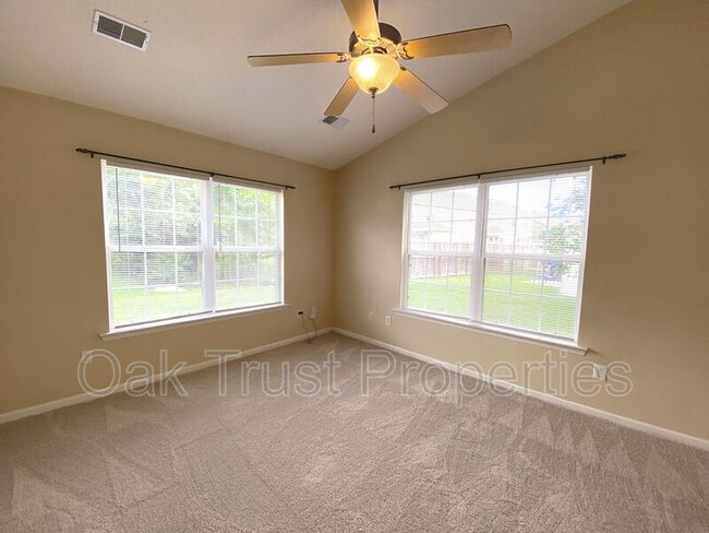 Building Photo - 7866 Park Gate Dr
