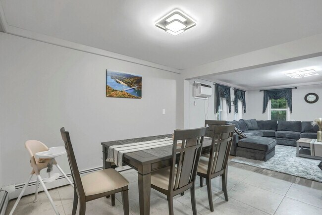 Building Photo - 763 Route 9W-SI ID1466556P