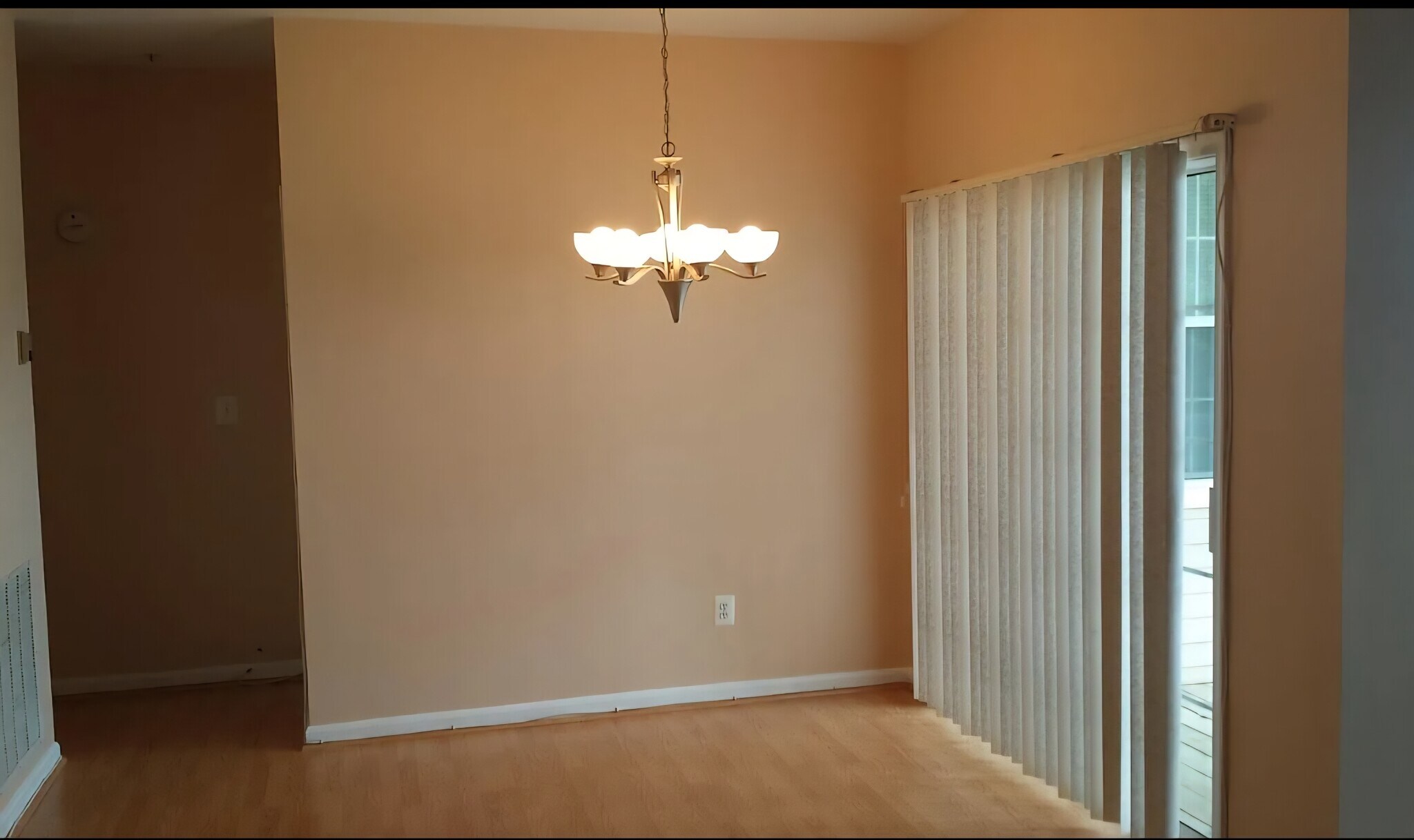 Building Photo - 5000 Willow Branch Way