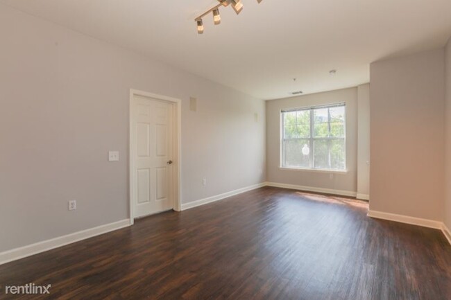 Building Photo - 56 Brownstone Way