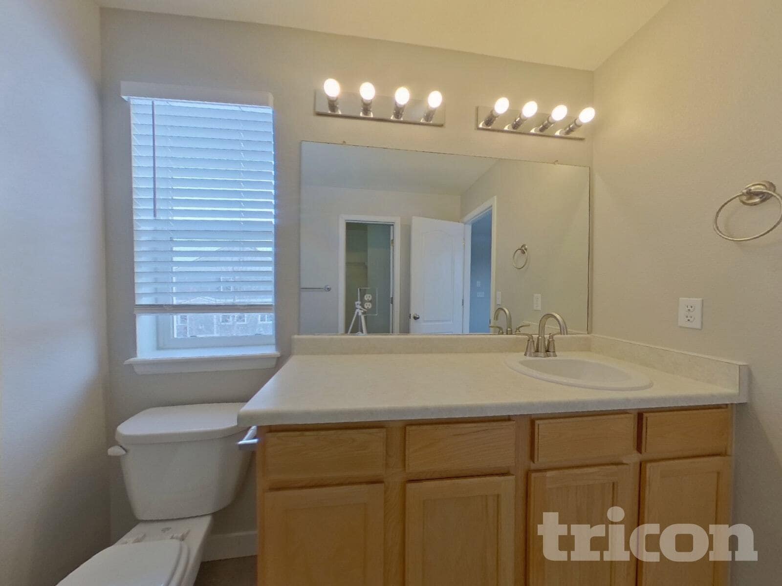 Building Photo - 6611 Big Leaf Ln