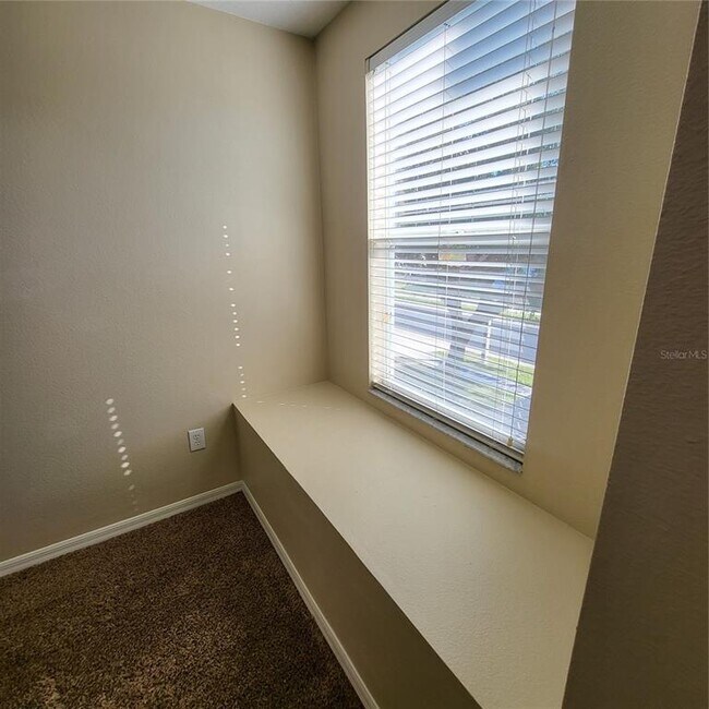 Building Photo - 25903 Bloomsbury Ct