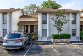 Building Photo - 6910 Hart Ln