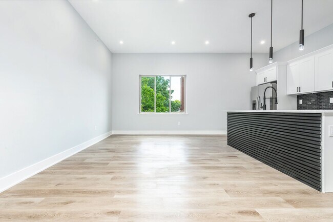 Building Photo - Brand New 2 Bedroom Apartment in Modern Bu...