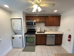 Building Photo - 445 Morris Ave