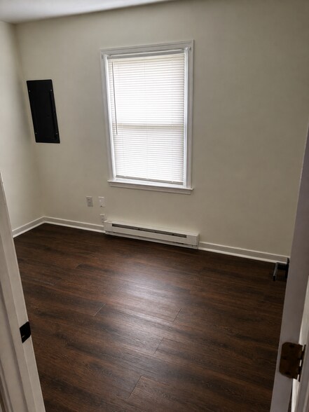 Building Photo - 1603 Monteiro Ave