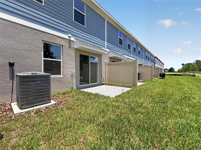 Building Photo - 3004 Jessamine Dr