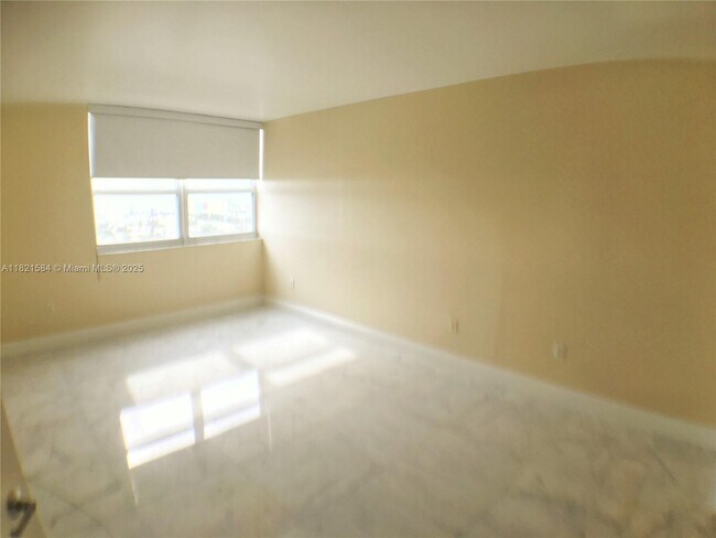 Building Photo - 650 West Ave