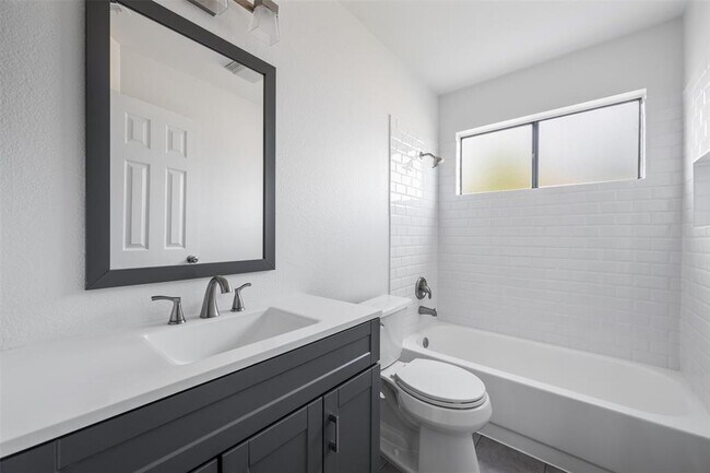 Building Photo - 1807 Verbena Way