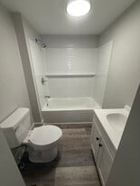 Building Photo - 537 37th Ter W