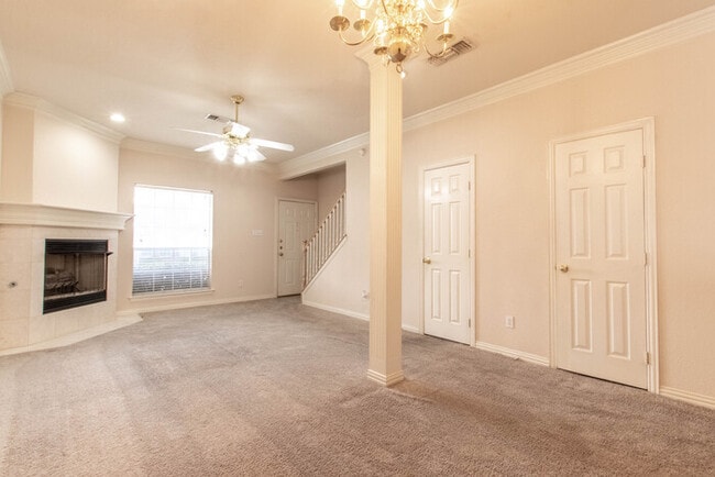 Building Photo - Withers Place Townhome!!