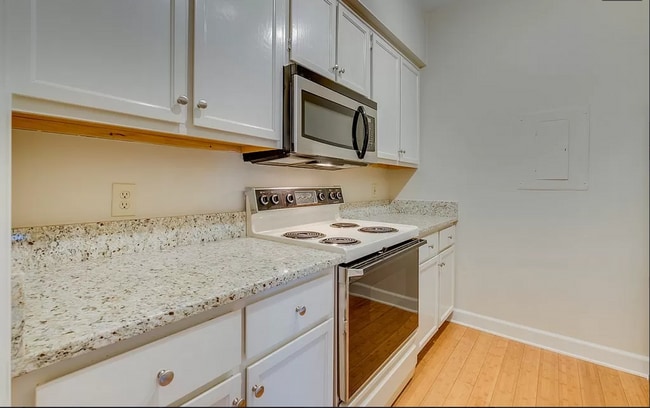 Building Photo - Sylvan Park Dream Home -LEASING NOW!
