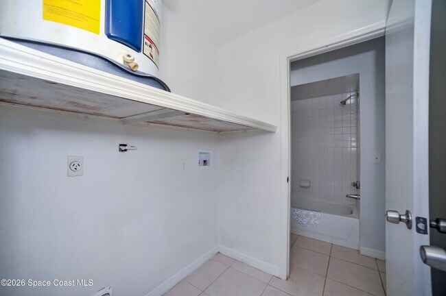 Building Photo - 3165 South St