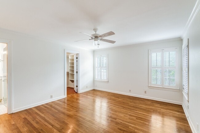 Building Photo - TERRELL HILLS 3-BEDROOM, SINGLE STORY