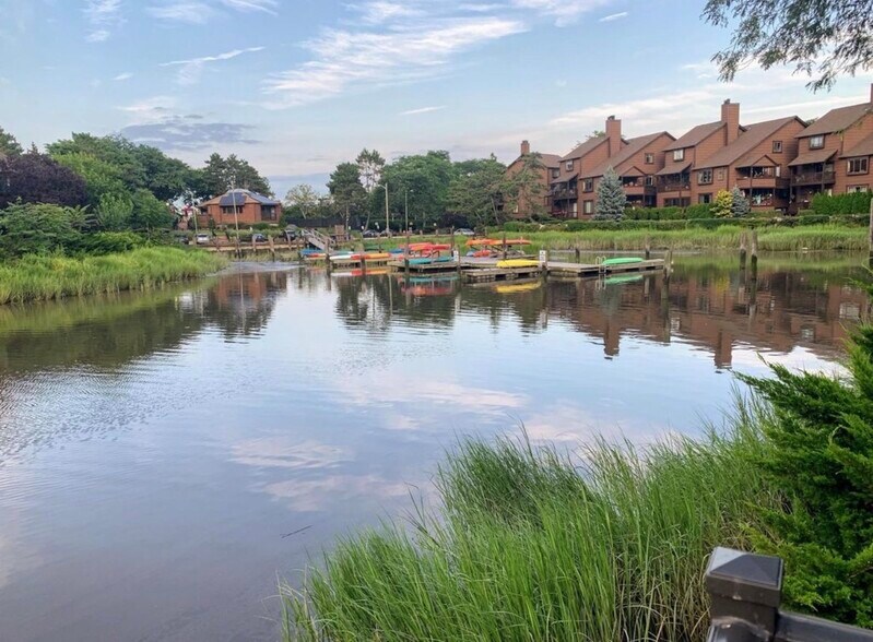 Building Photo - 228 Sandcastle