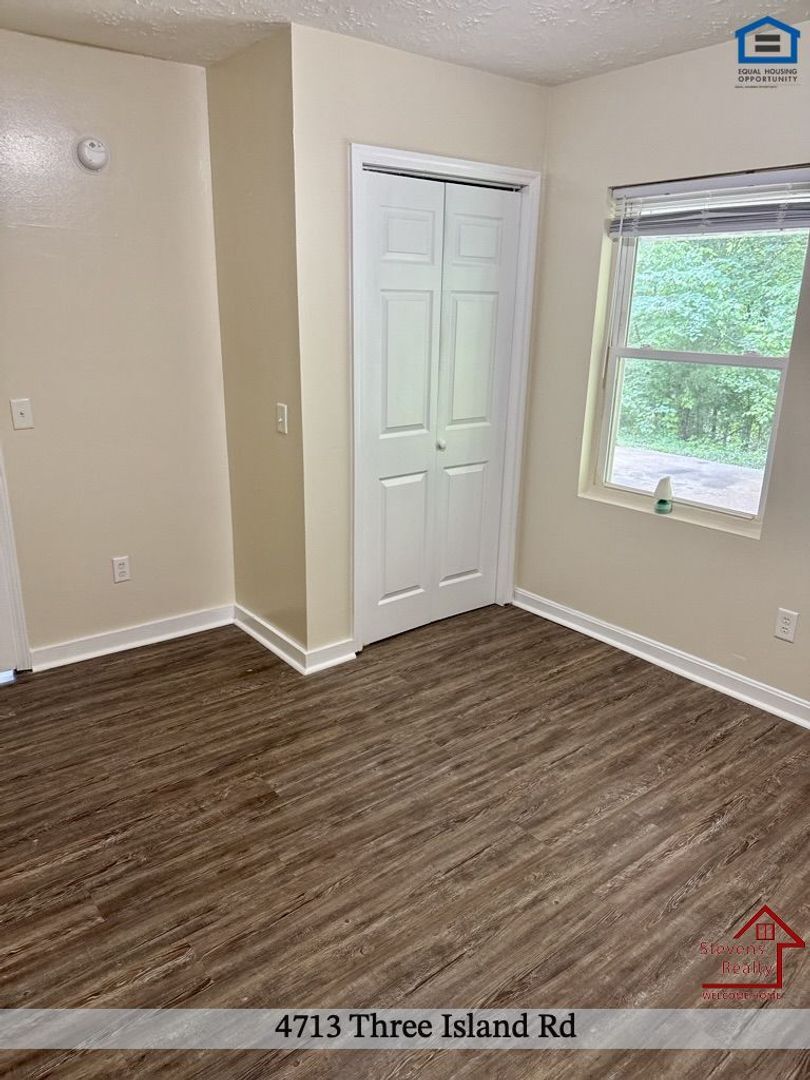 Building Photo - 4713 3 Island Rd