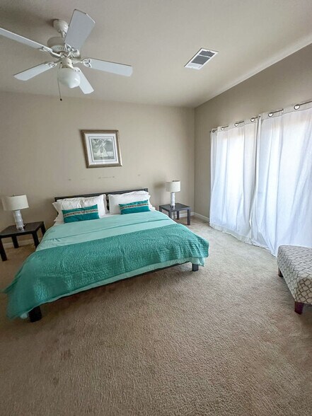 Building Photo - 206 Forest Dr