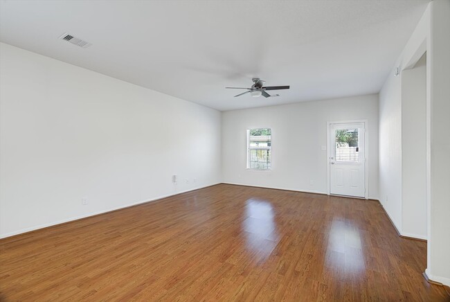 Building Photo - 3323 Creole Bay Ln