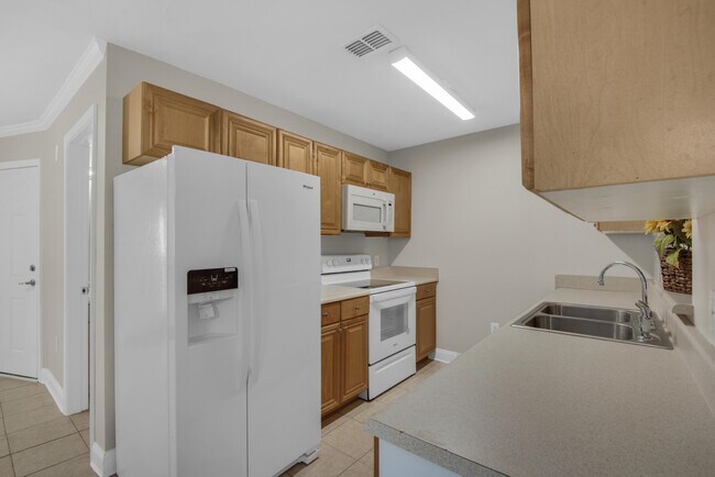 Building Photo - 537 Wingspan Way