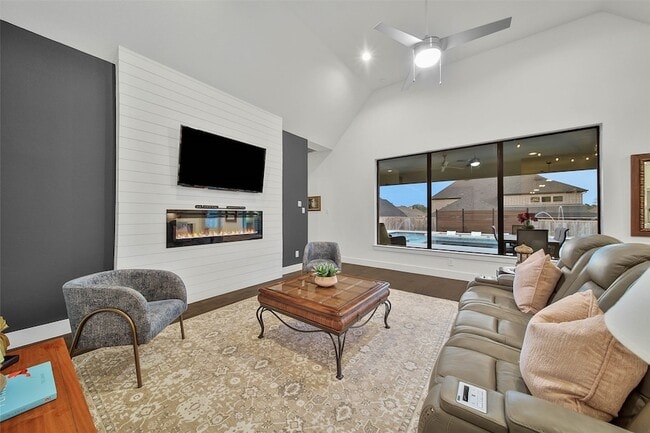 Building Photo - 1015 Oak Briar Ln