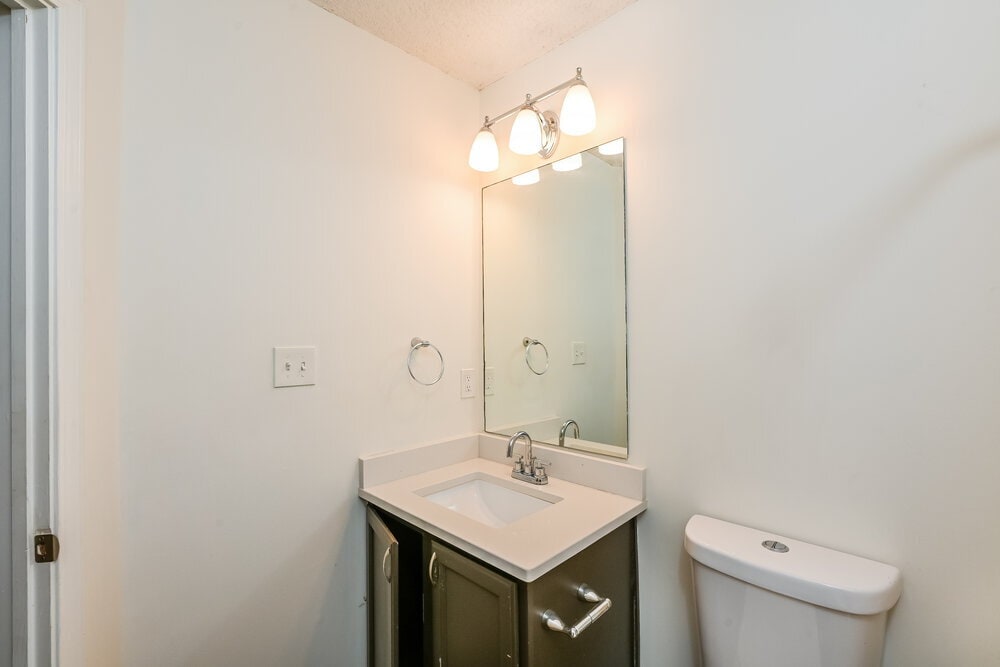 Building Photo - 3444 Sumter Pl