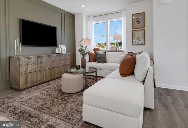 Building Photo - 8328 Alexander Ct