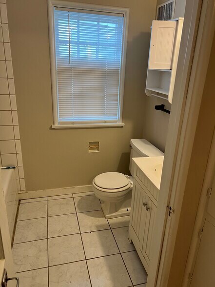 Building Photo - 1210 W Murdock St