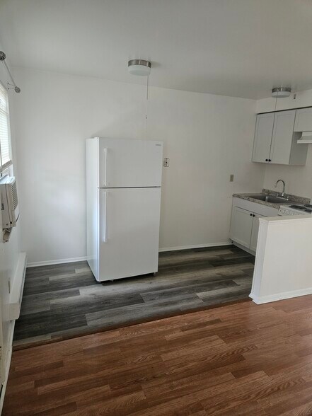 Building Photo - 3941 Zinsle Ave