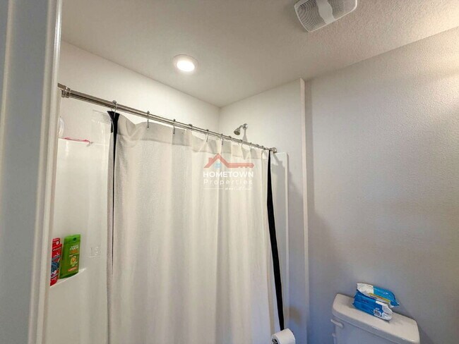 Building Photo - 4425 Redbay Ct