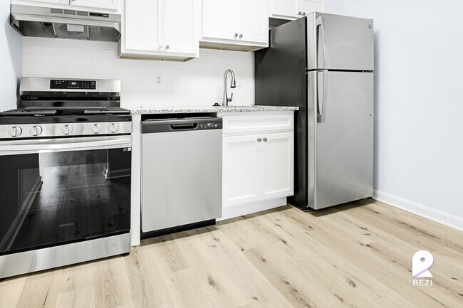 Building Photo - 6439 Hil-Mar Dr