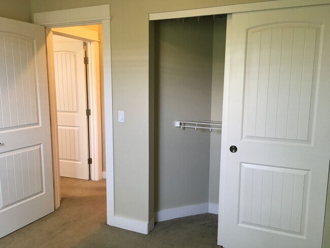 Building Photo - ra1026