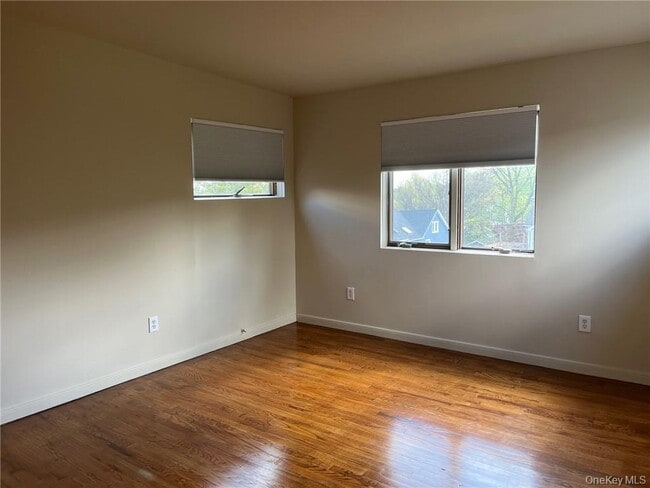 Building Photo - 2 Charles St