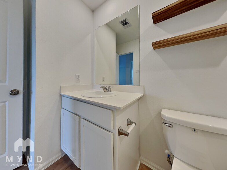 Building Photo - 9406 Kash Point Ct