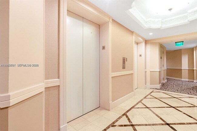 Building Photo - 701 Brickell Key Blvd