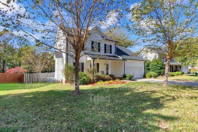 Building Photo - 3391 Valley Crossing Dr