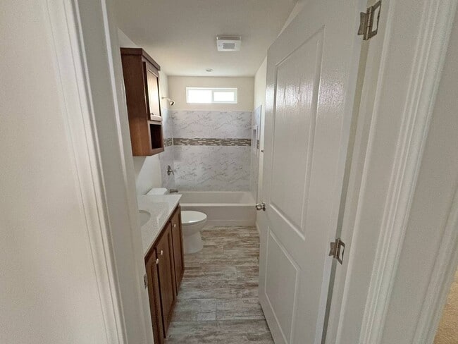 Building Photo - 1700 S State St